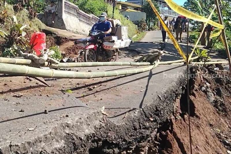 Jalan Ambles: Ancaman Tersembunyi di Bawah Aspal