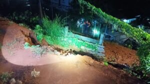Kabar Tanah Longsor: Ancaman yang Semakin Nyata dan Upaya Mitigasinya