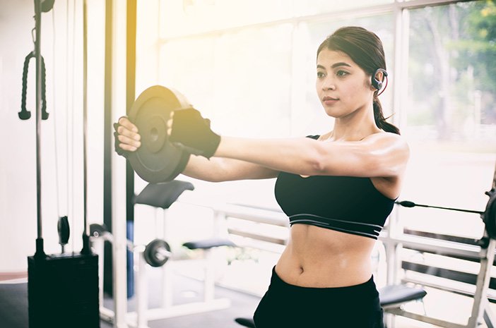 Kesalahan Umum Wanita Saat Olahraga di Gym: Hindari Jebakan Ini untuk Hasil Maksimal