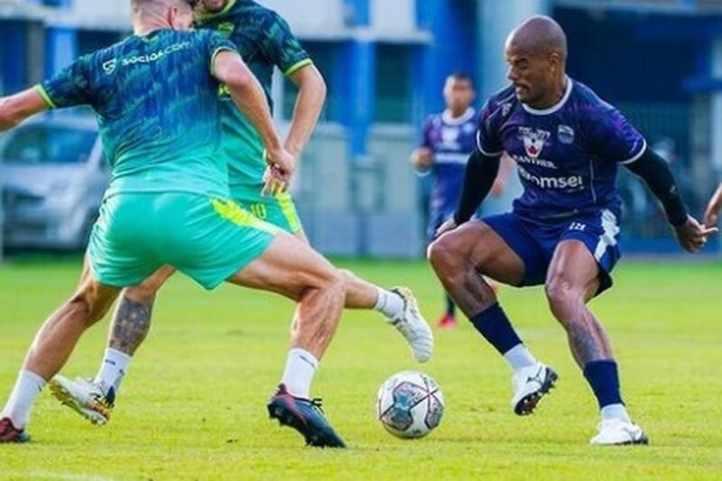 Tentu, mari kita bahas tuntas tentang daftar top skor liga, sebuah topik yang selalu menarik perhatian para penggemar sepak bola.