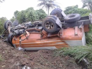 Tragedi Bus Terbalik: Mengungkap Penyebab, Dampak, dan Upaya Pencegahan
