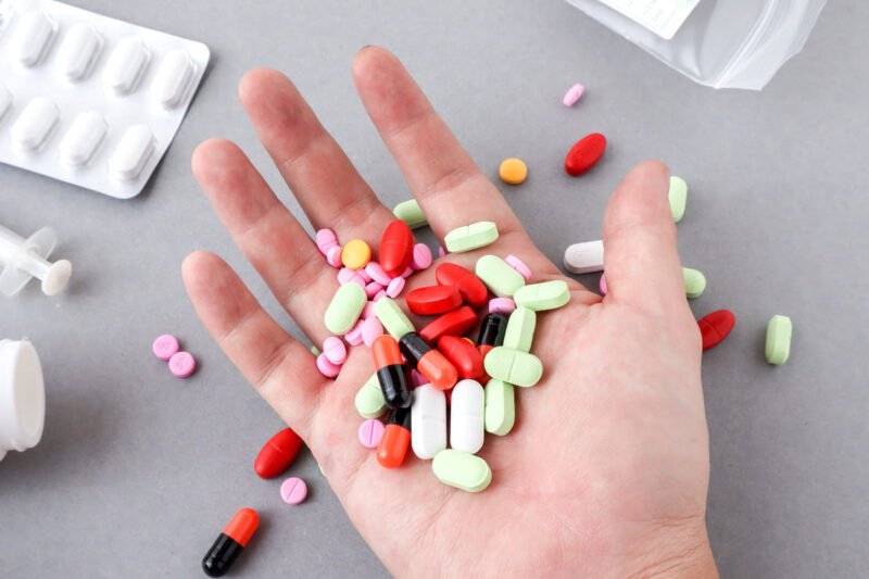 Efek Samping Obat: Memahami Risiko di Balik Manfaat