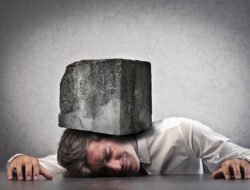 Stres Kerja dan Burnout: Memahami Perbedaan, Dampak, dan Cara Mengatasinya