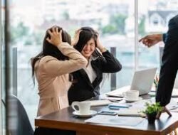Strategi Menghadapi Lingkungan Kerja Toxic Agar Mental Tetap Sehat Dan Selalu Bahagia