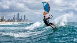 Rekomendasi Aktivitas Olahraga Air Paling Menantang Di Kawasan Pantai Gold Coast